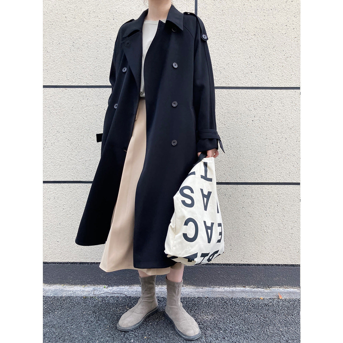 Winter Outfits | Minimalist Chic London Overcoat