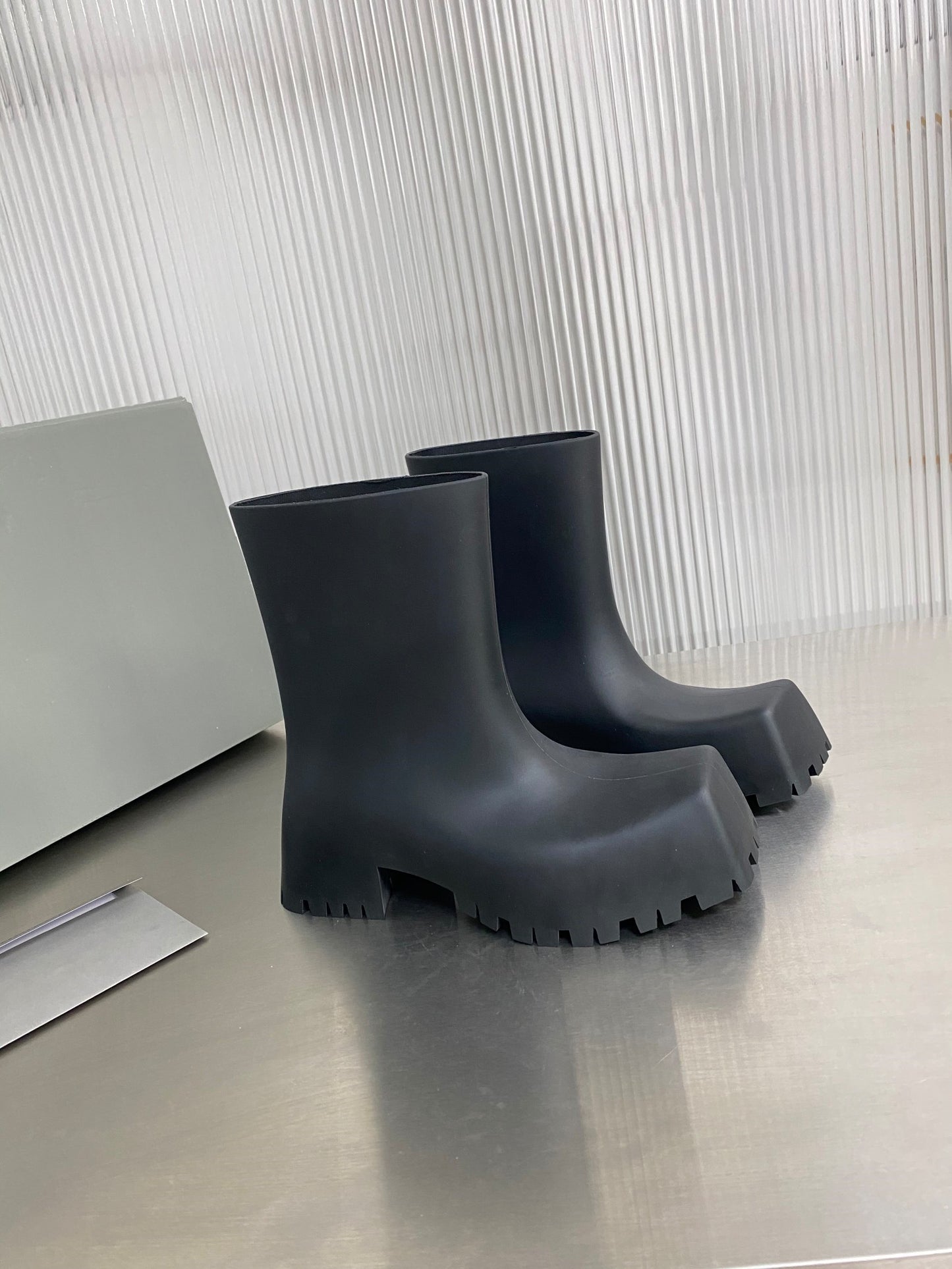 Rain Boots Outfits | Ultra Chunky Rain Boots