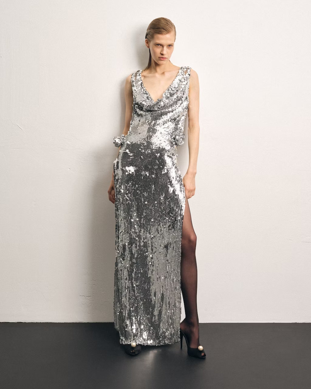 nye sequin dress Outfits 2024 With sparkling sequins and Taglie Donna:42 The Dress Illusion | A-line satin deb gown