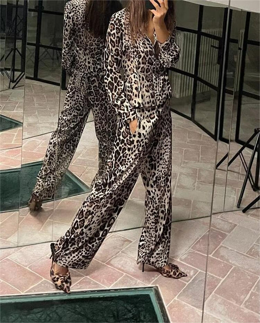 2024 Fashion Trends| Leopard Shirt Straight Pants Outfit