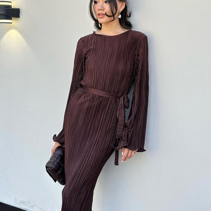 Fall 2023 Fashion Trends | Elegant Conservative Maxi Pleated Dress