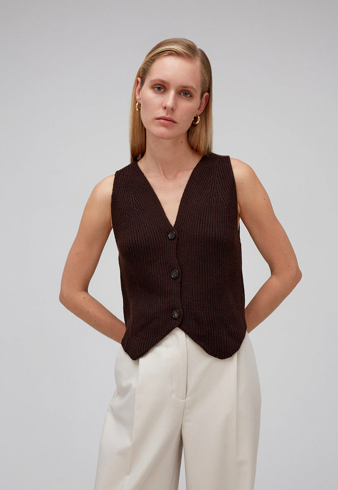 Spring Outfits 2024 | Knitted Sleeveless Vest