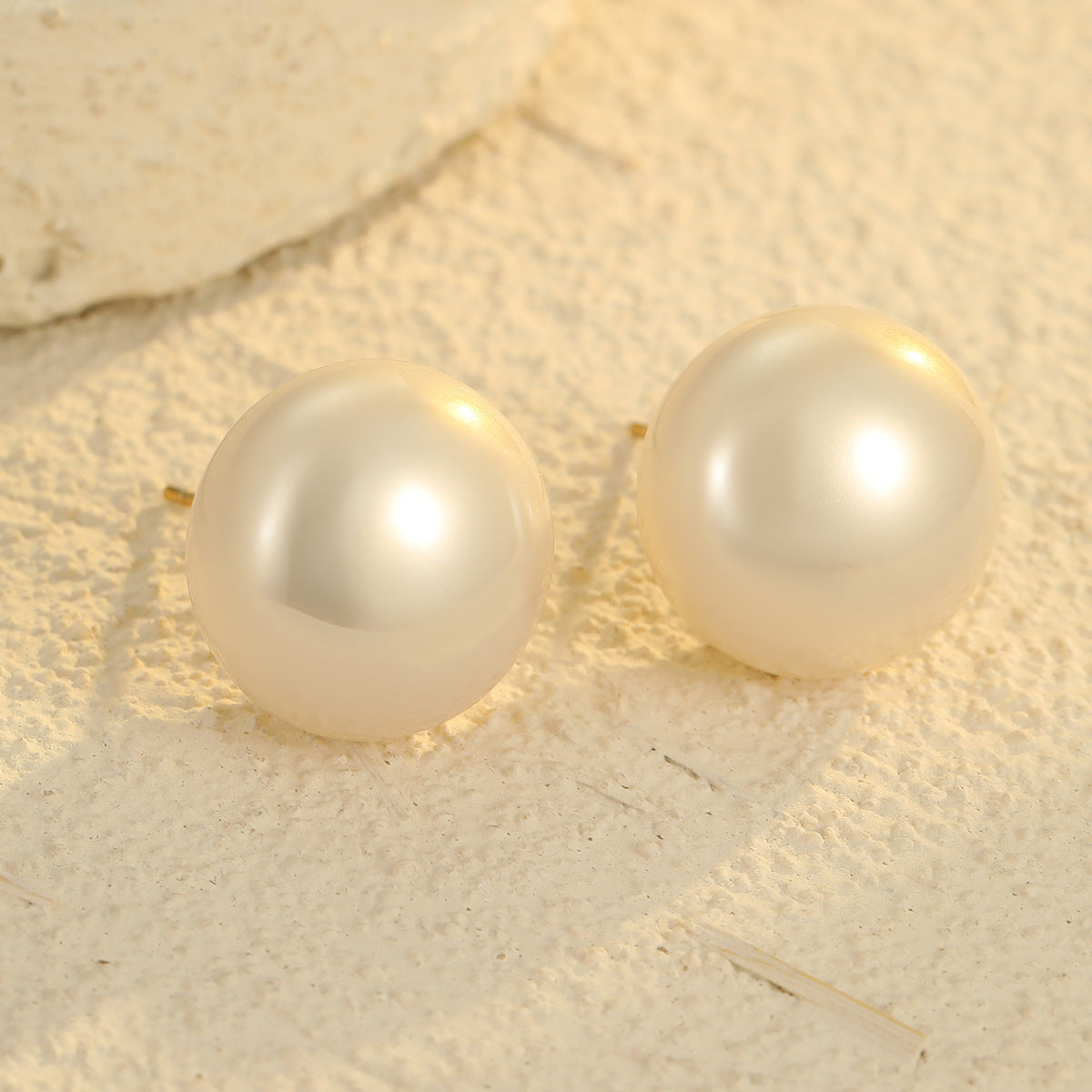 [TGC Retro French Pearl Earrings | Elegant Glossy High-Grade Statement Earrings for Women]
