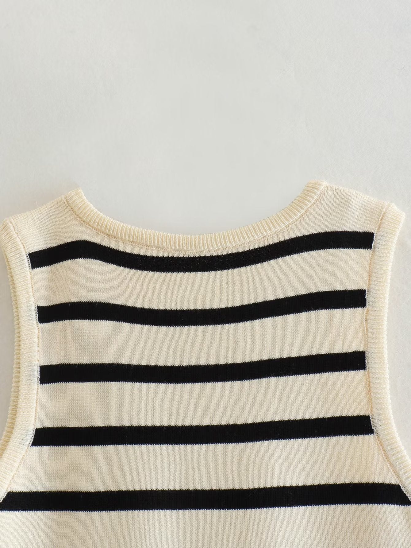 2023 Fashion Trends | Striped Knitted Crop Top