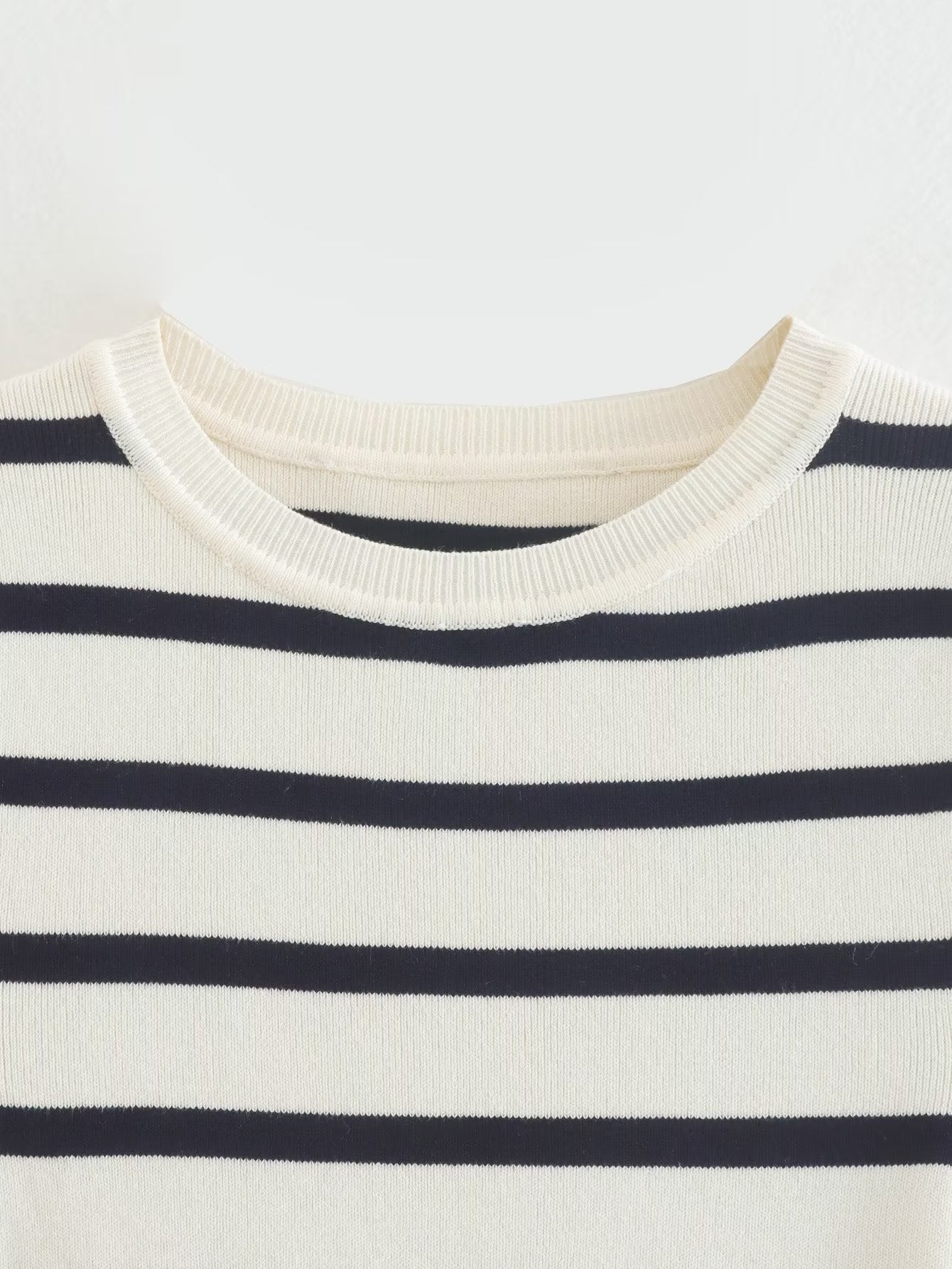 Fashion Trends 2023 | Old Money Aesthetic Knitted Striped Crop Top