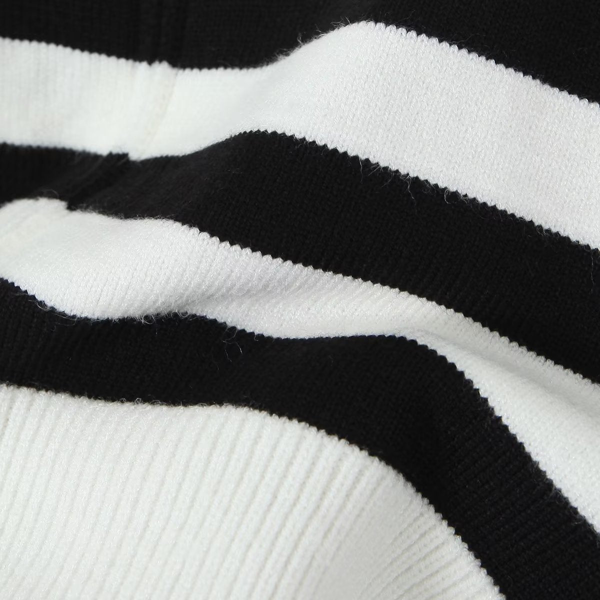 2023 Fashion Trends | Classic Striped Cardigan Crop Top