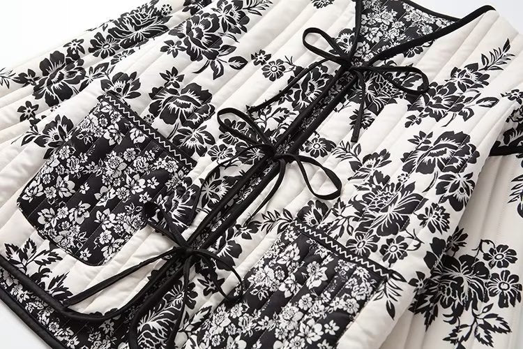 Fall Outfits 2023 | Black & White Floral Cotton Coat