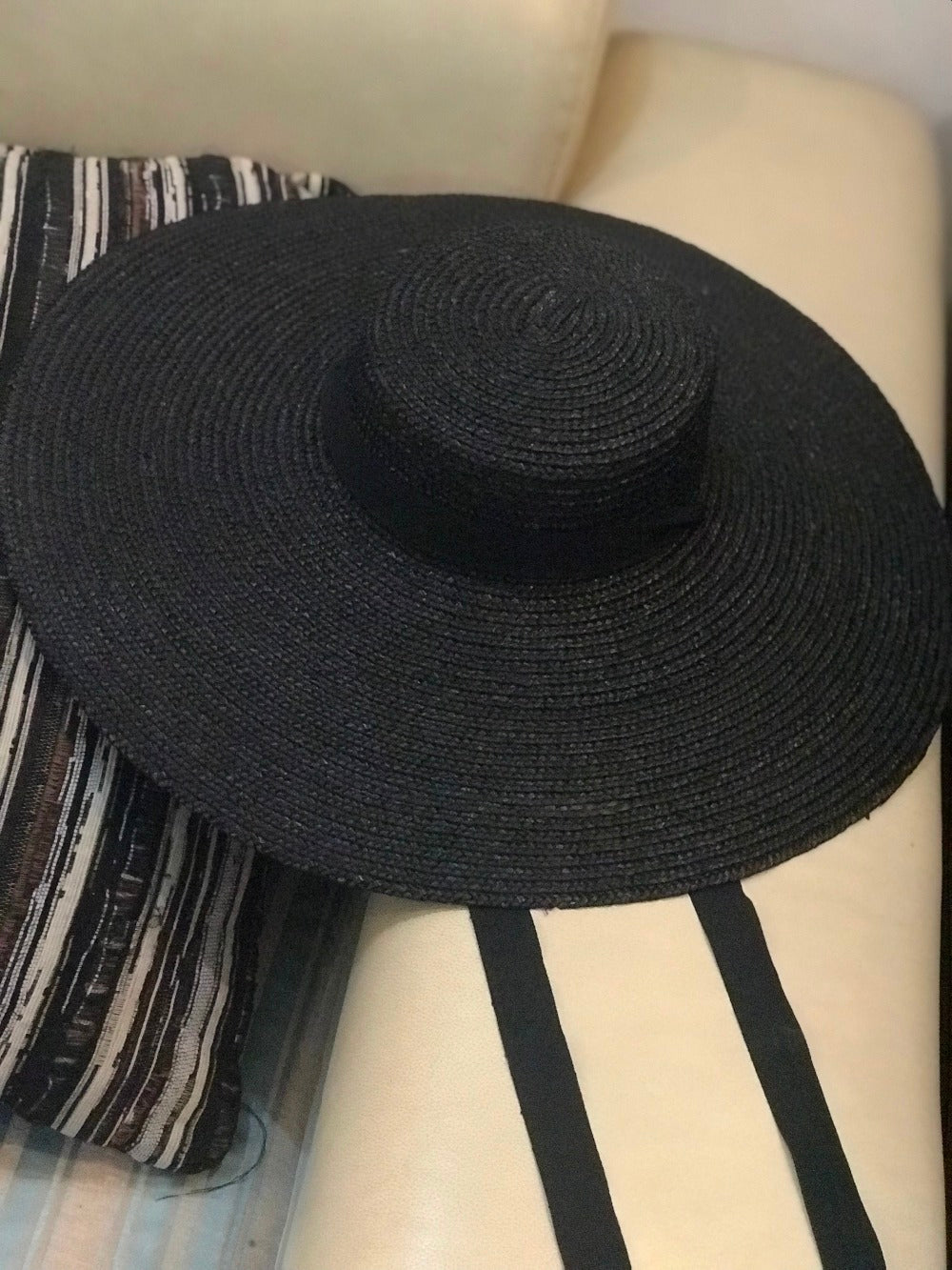 YZ Splendid Designer Giant Hat
