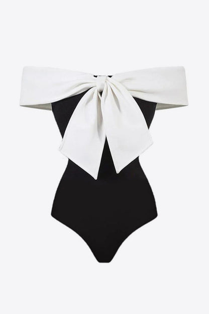 Summer Outfits |  Contrast Bow Detail Two-Piece Swim Set