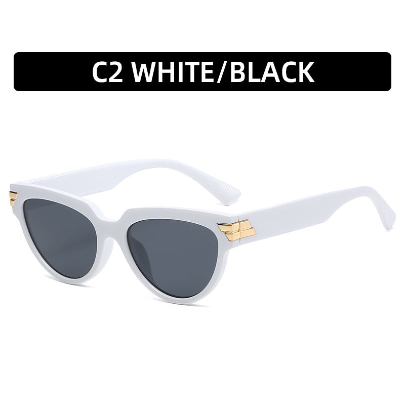 Fendi - Fendi Way - Cat-Eye Sunglasses - White Grey - Sunglasses - Fendi  Eyewear - Avvenice