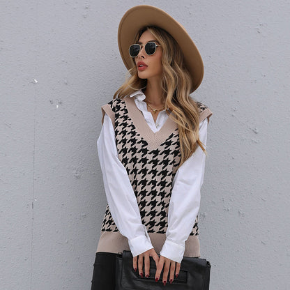 Chic Fall Fits | Brown Houndstooth Aesthetic Vest