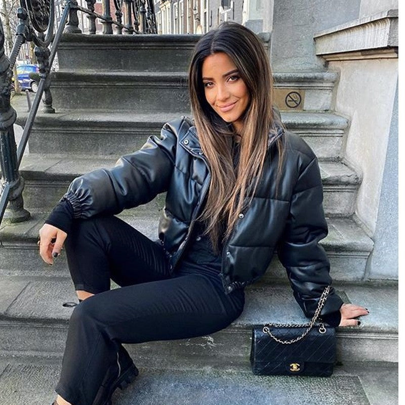 Chic Winter Outfit Ideas with Black Leather Jacket for Women