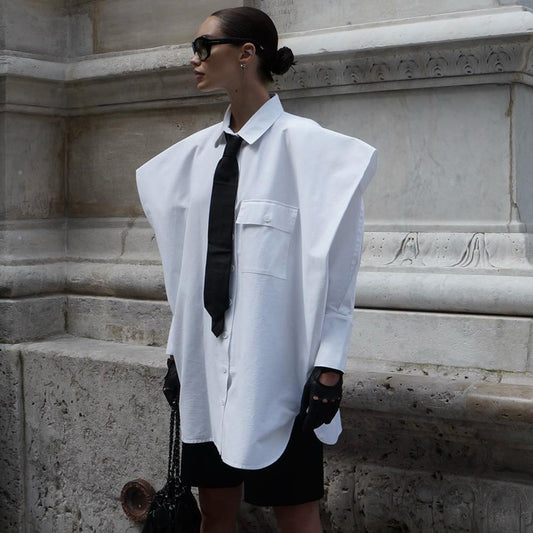 Fall Outfits | Oversized Black Tie White Classic Fashion Shirt