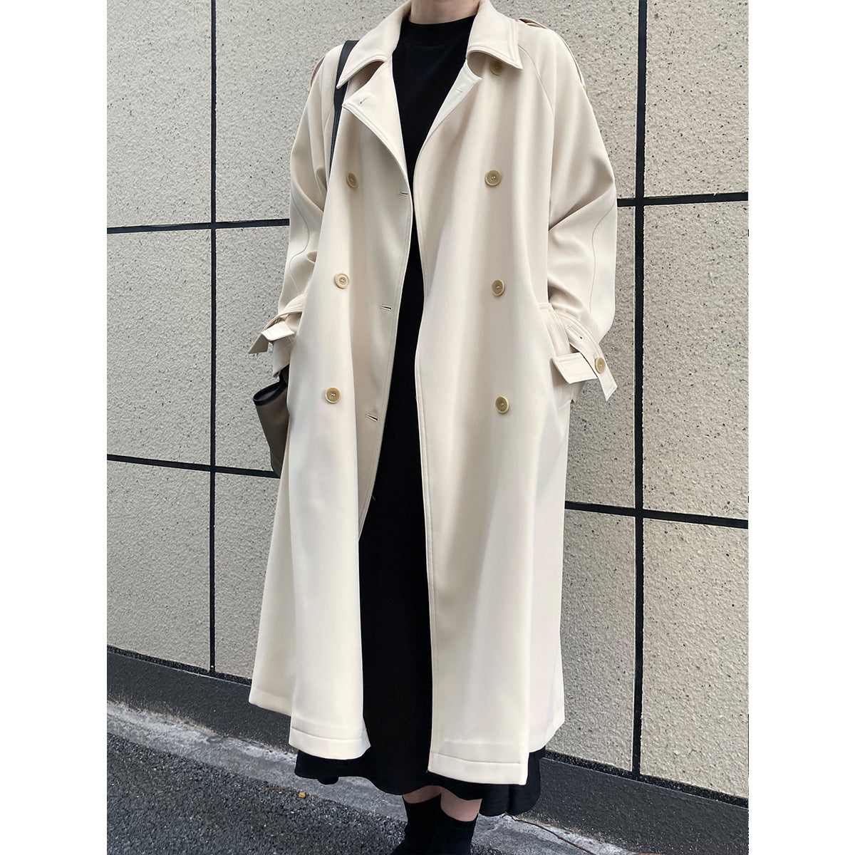 Winter Outfits | Minimalist Chic London Overcoat