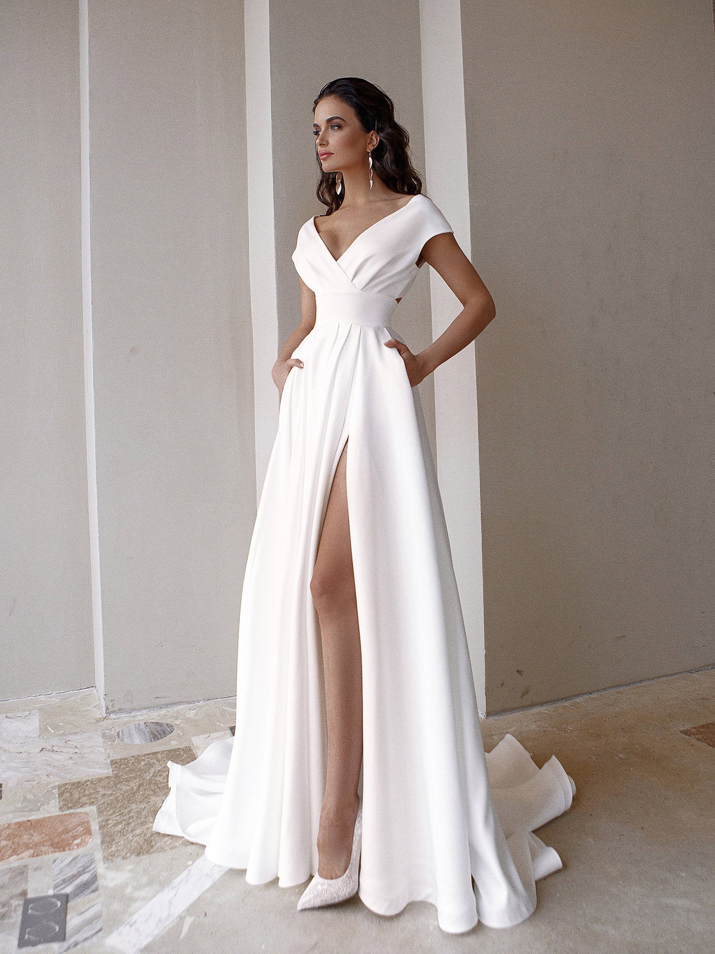White Dress Aesthetic | Off Shoulder Elegant Flowly Dress M / White White Dress Aesthetic | Off Shoulder Elegant Flowly Dress M / White