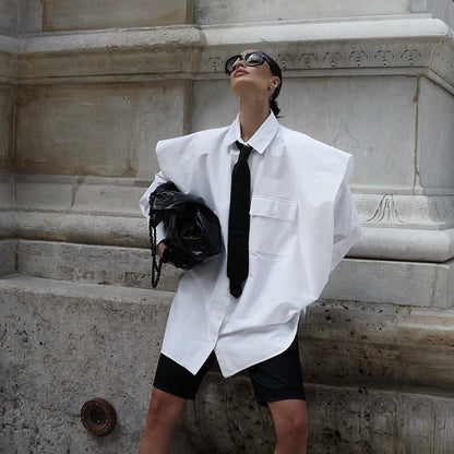 Fall Outfits | Oversized Black Tie White Classic Fashion Shirt