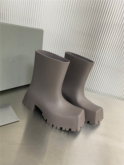 Rain Boots Outfits | Ultra Chunky Rain Boots