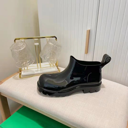 Rain boots Outfits 2022 | Capsule Wardrobe Rain Boots